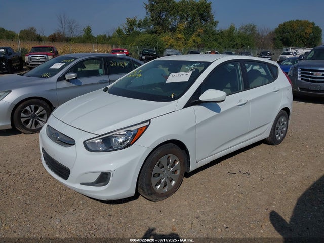KMHCT5AE5HU306199 Hyundai Accent