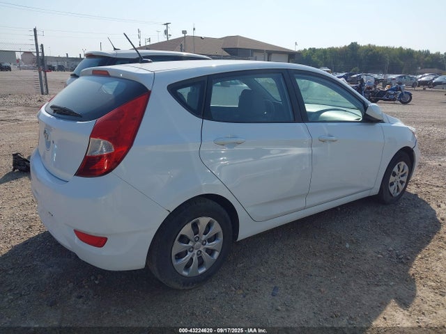 KMHCT5AE5HU306199 Hyundai Accent