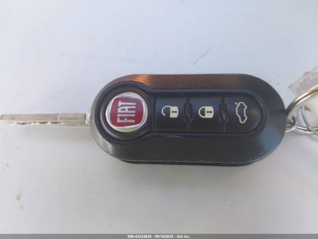 2014 FIAT 500L ZFBCFADH6EZ010927 Photo 10