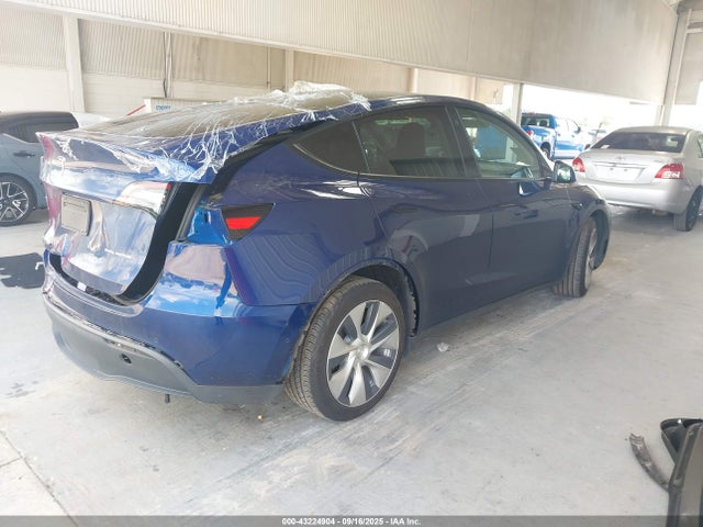2021 TESLA MODEL Y 5YJYGDEE7MF066806 Photo 3