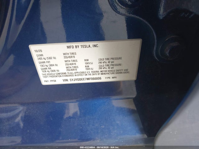 2021 TESLA MODEL Y 5YJYGDEE7MF066806 Photo 8