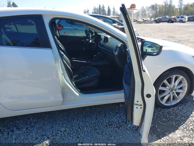 Продажа на аукционе авто 2017 Mazda Mazda3 Grand Touring, vin: JM1BN1W3XH1140550, номер лота: 43225118