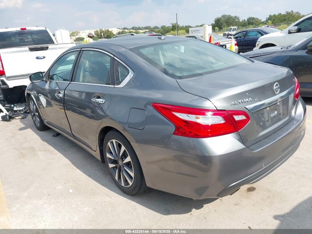 1N4AL3AP5HC263321 Nissan 2017