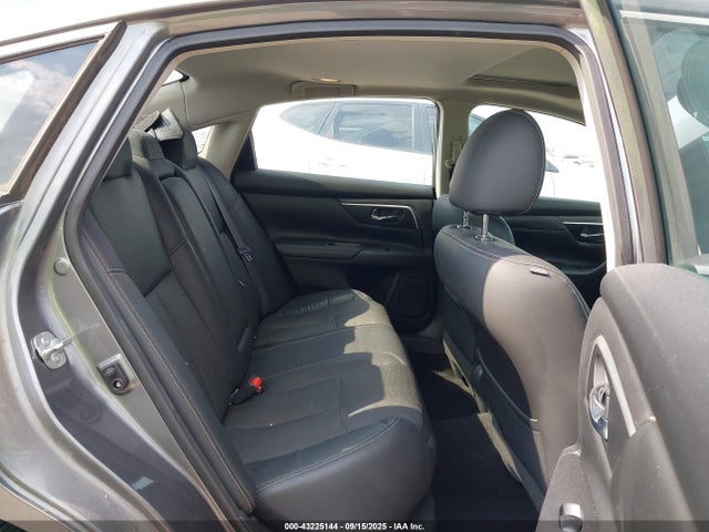 1N4AL3AP5HC263321 Nissan 2017