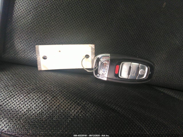 2012 AUDI A8 WAURVAFD6CN003062 Photo 10