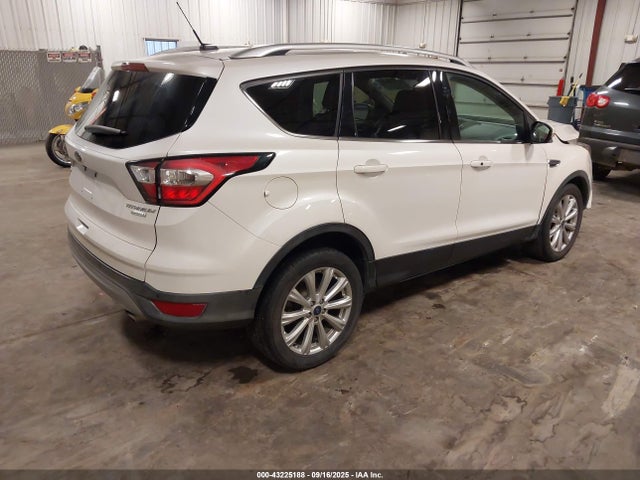 1FMCU0J96HUC25652 Ford Escape