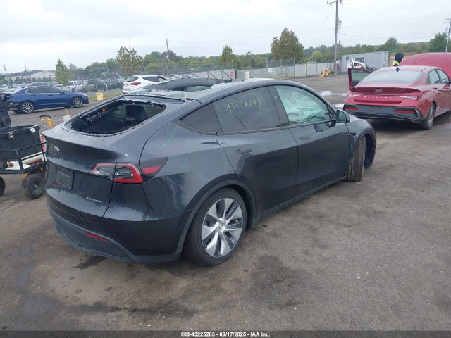 2024 TESLA MODEL Y 7SAYGDEE1RF090870 Photo 3