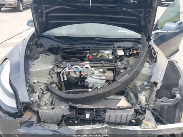 2018 TESLA MODEL 3 5YJ3E1EA9JF046497 Photo 9