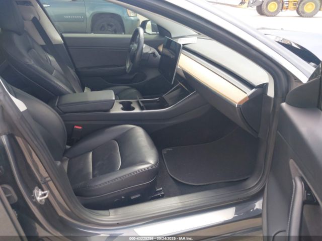 2018 TESLA MODEL 3 5YJ3E1EA9JF046497 Photo 4