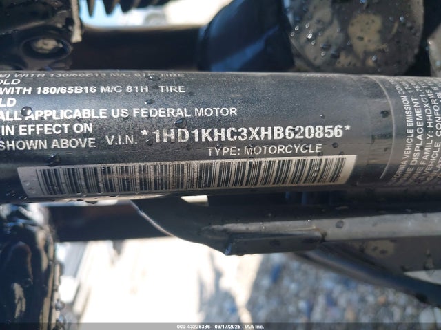 2017 HARLEY-DAVIDSON FLTRX 1HD1KHC3XHB620856 Photo 9
