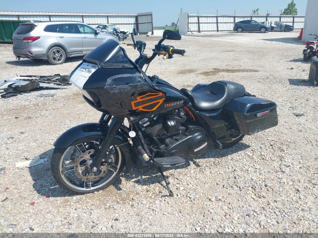 2017 HARLEY-DAVIDSON FLTRX 1HD1KHC3XHB620856 Photo 1
