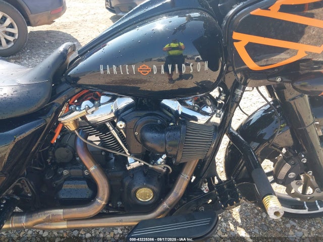 2017 HARLEY-DAVIDSON FLTRX 1HD1KHC3XHB620856 Photo 7