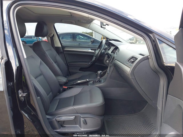 3VW217AU6FM018960 Volkswagen Golf