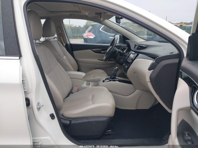 JN1BJ1CP4HW033146 Nissan Rogue Sport Sl
