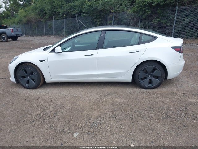 5YJ3E1EA2MF989576 Tesla MODEL 3
