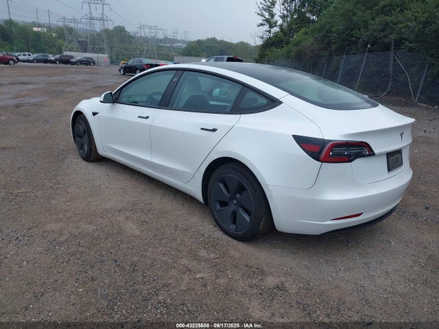 5YJ3E1EA2MF989576 Tesla MODEL 3