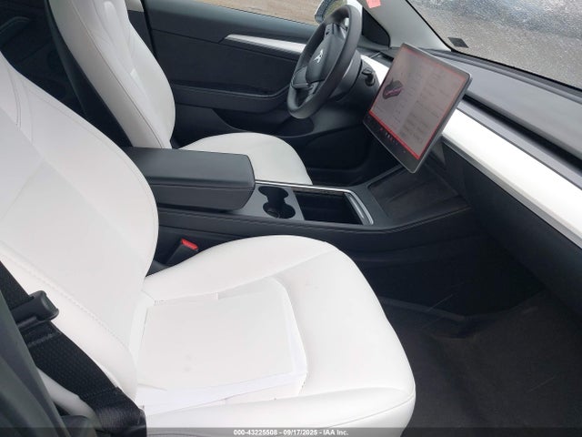 5YJ3E1EA2MF989576 Tesla MODEL 3