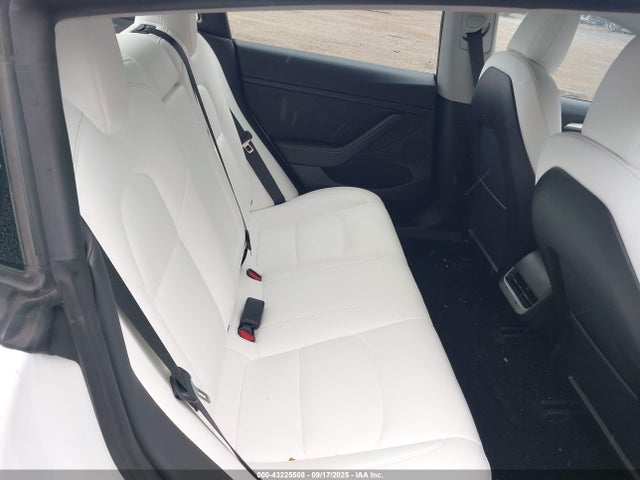 5YJ3E1EA2MF989576 Tesla MODEL 3