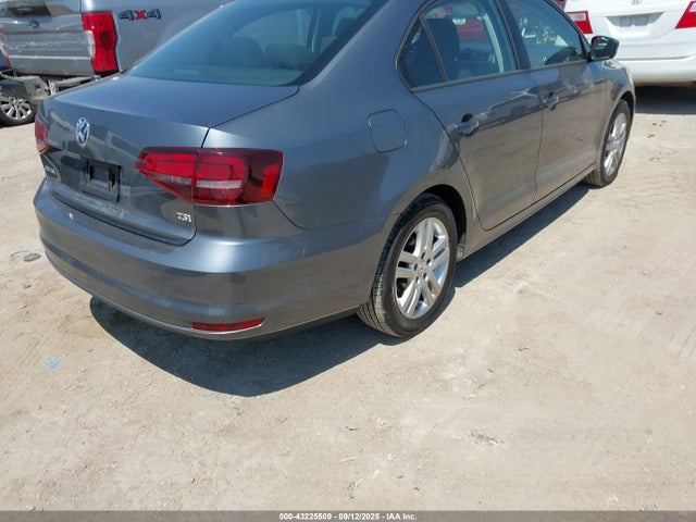 3VW2B7AJ2JM223865 Volkswagen tsi