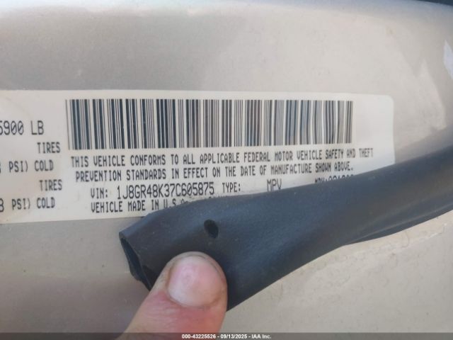 2007 JEEP GRAND CHEROKEE 1J8GR48K37C605875 Photo 8