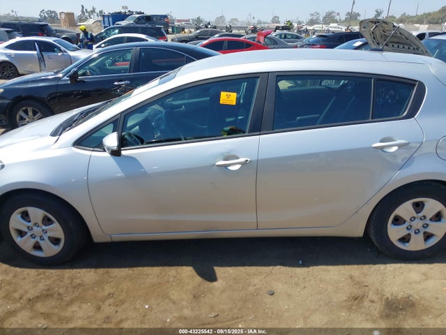 KIA gdi nu 2017 KNAFK5A89H5666744 Image 14