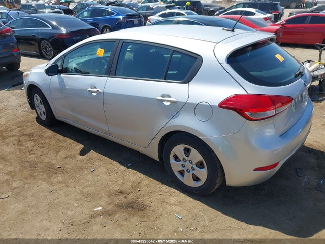 KIA gdi nu 2017 KNAFK5A89H5666744 Image 3