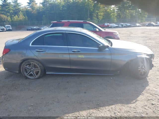 W1KWF8EB1MR651551 Mercedes-Benz C 300 4matic