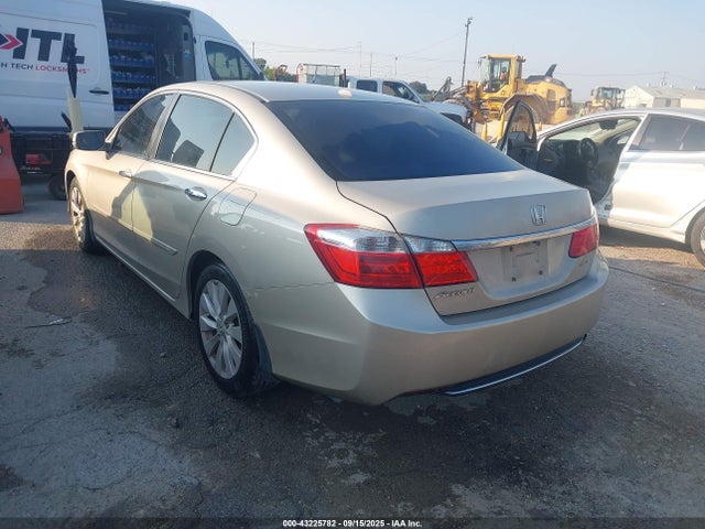 1HGCR2F88EA019958 Honda k24w1