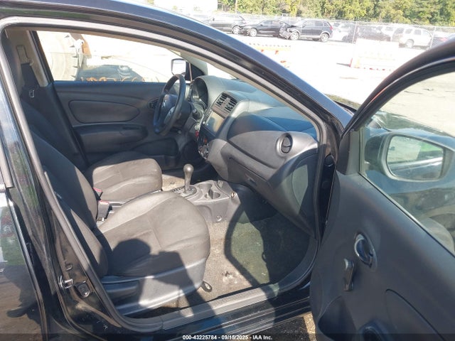 3N1CN7AP1KL827310 Nissan Versa