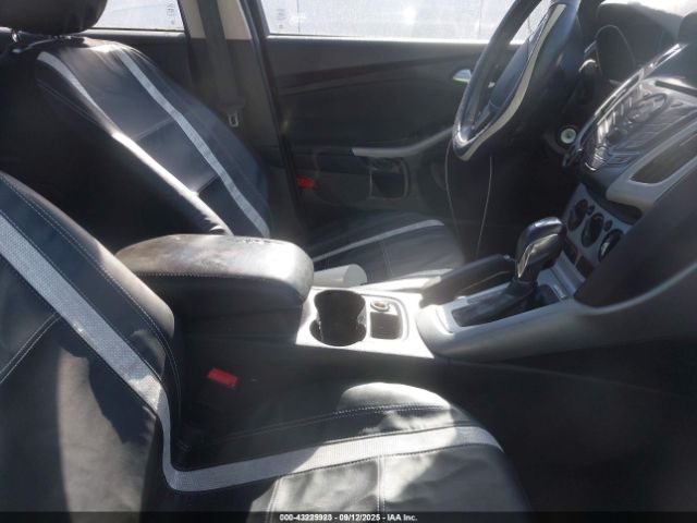 2014 FORD FOCUS 1FADP3F23EL241926 Photo 4