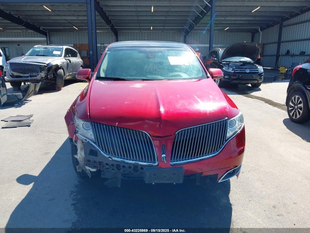 Lincoln MKT 2015 2LMHJ5FK8FBL03881 Image 12