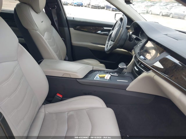 1G6KF5RS0JU105062 Cadillac lgx