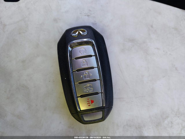 JN1EV7KK4MM410008 Infiniti 3.0l t