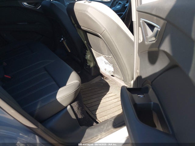 Audi q4 2023 WA1M2BFZ0PP072681 Image 8