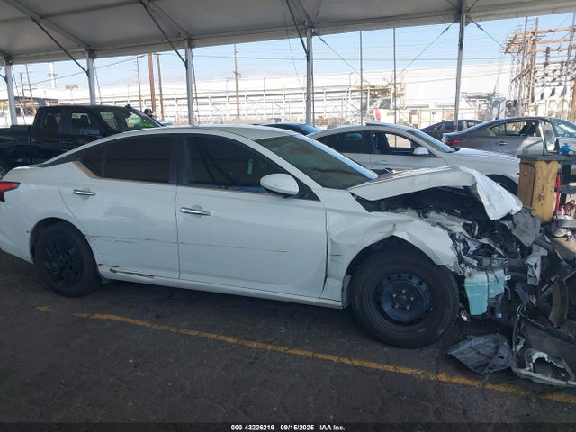 Nissan 2019 2019 1N4BL4BV9KC161616 Image 13