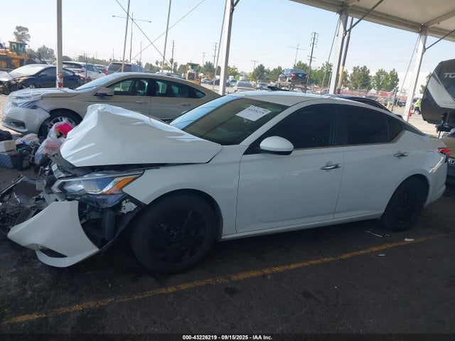 Nissan 2019 2019 1N4BL4BV9KC161616 Image 14