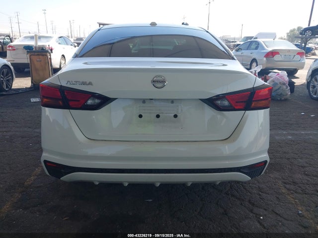 Nissan 2019 2019 1N4BL4BV9KC161616 Image 16