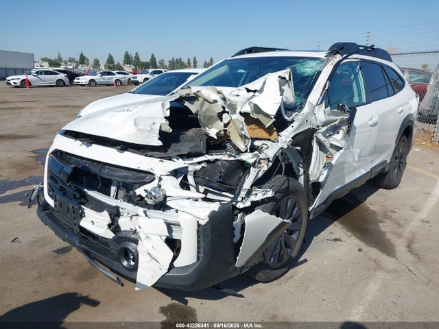 Subaru u4 2023 4S4BTGLD0P3199935 Image 2