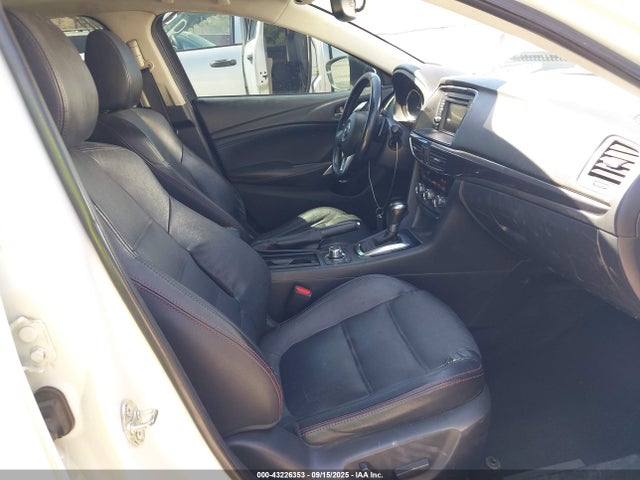 JM1GJ1W53F1186687 Mazda 2015