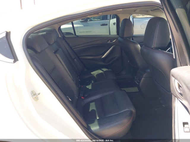 JM1GJ1W53F1186687 Mazda 2015