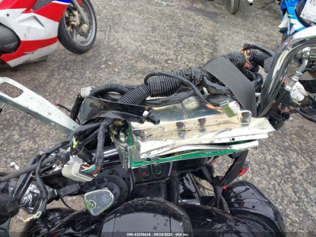 2011 HARLEY-DAVIDSON FLHXSE2 1HD1PZ817BB950363 Photo 6