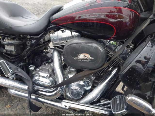 2011 HARLEY-DAVIDSON FLHXSE2 1HD1PZ817BB950363 Photo 7