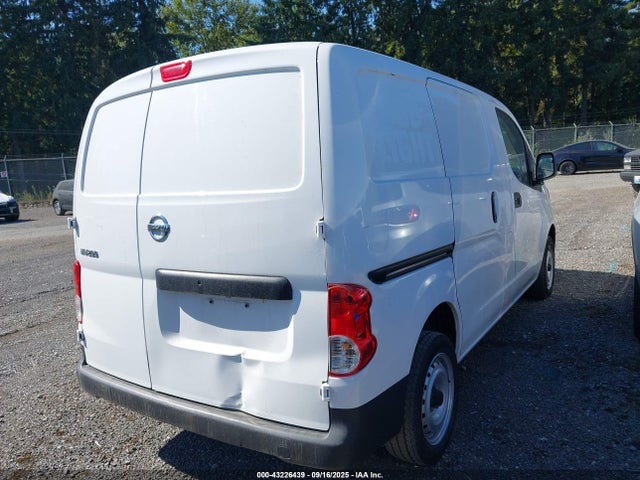 3N6CM0KN0JK702692 Nissan 2018