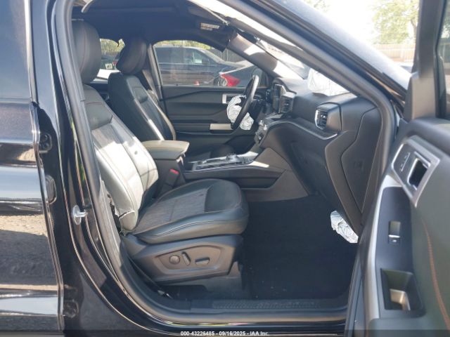 2021 FORD EXPLORER 1FMSK8JH9MGC43000 Photo 4