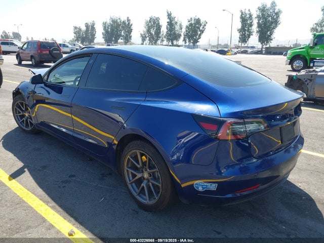 2021 TESLA MODEL 3 5YJ3E1EA6MF876388 Photo 2