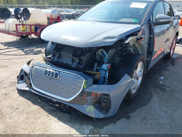 WA1H2BFZ3NP049748 Audi q4