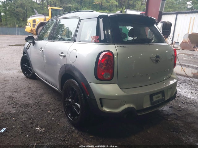 2016 MINI COUNTRYMAN WMWZC5C58GWU20600 Photo 2