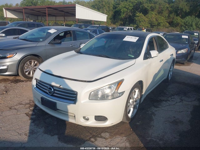 Nissan Maxima 2014 1N4AA5AP8EC910372 Image 2