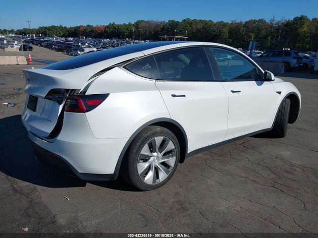 2023 TESLA MODEL Y 7SAYGDEE9PF703931 Photo 3