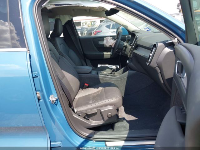 2024 VOLVO XC40 YV4L12UK6R2374189 Photo 4